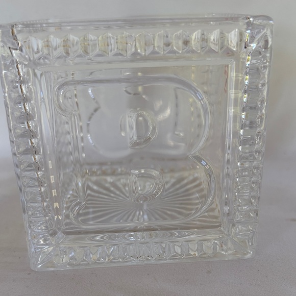 VERY CUTE LEAD CRYSTAL SQUARE VASE BABY SHOWER OR YOUR “BABY”s GIFT - Picture 2 of 12
